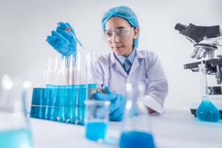 我国IVD原料行业虽发展至百亿规模 但研发难、品牌认可低等阻碍国产替代脚步