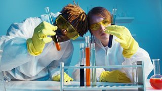 2023年我国化学纤维产量地区分布统计:华东区域占比91.68% 浙江省排名第一