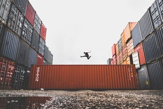 我国集装箱行业产量稳步回升 国际运力下降短期内催生需求增长